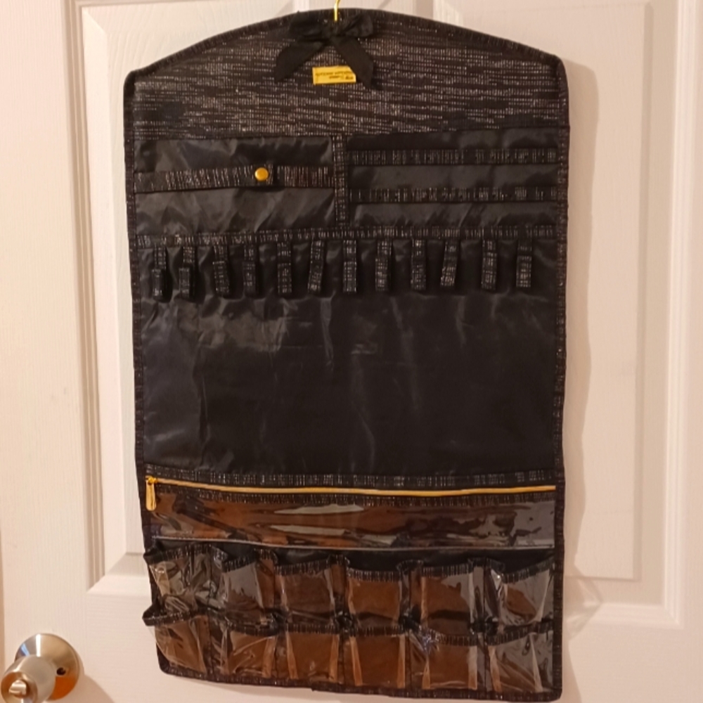 ADRIENNE VITTADINI STUDIO